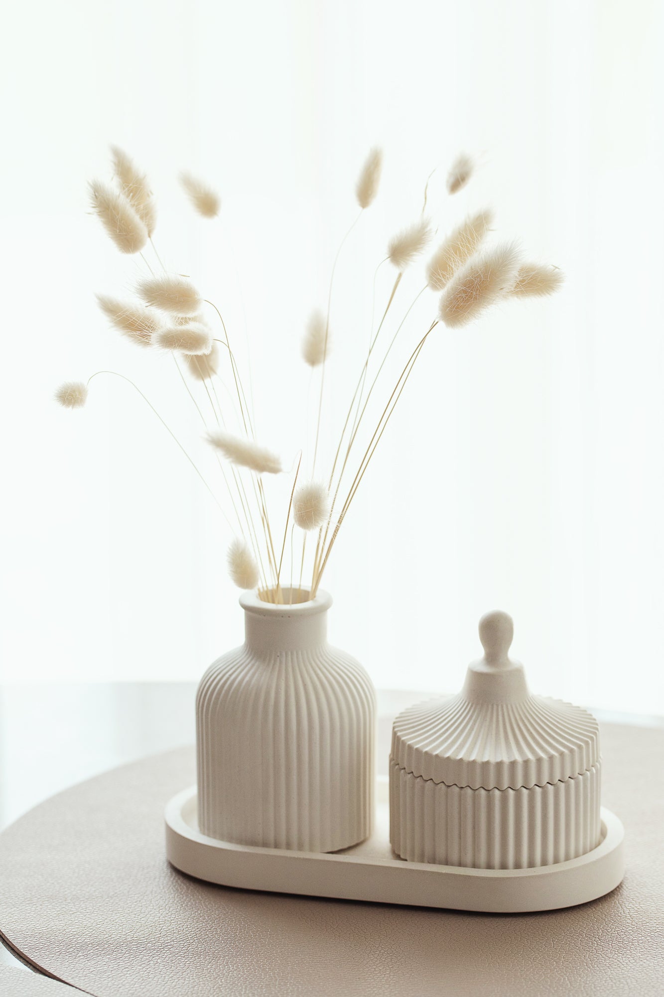 Geschenkset aus Duftkerze, Tablett & Vase - Handgemacht, Kokoswachs, Duftöle, Holzdocht