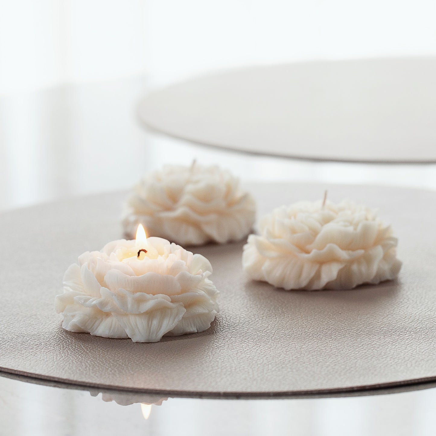 Luxurious Candle Gift Set with Tray and Vase - Perfect Present for Christmas Mother's Day - Handmade Home Decor from White Gypsum & Candle