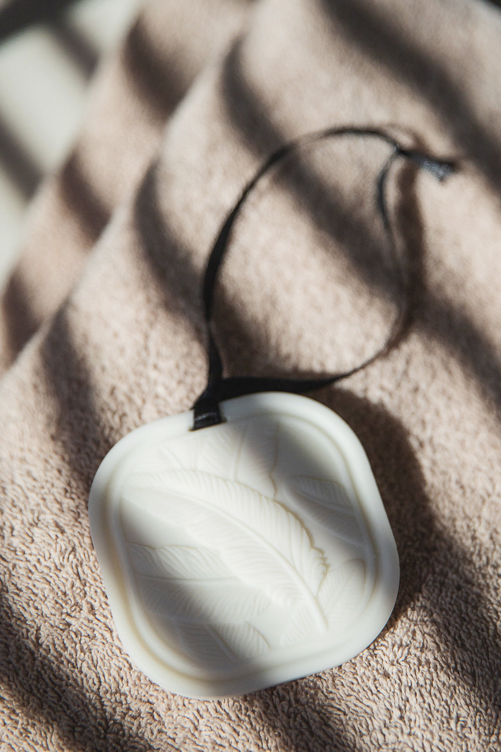 Solid Scented Wax Sachet – Long-Lasting Air Freshener for Closets, Drawers & Small Spaces | Home Fragrance