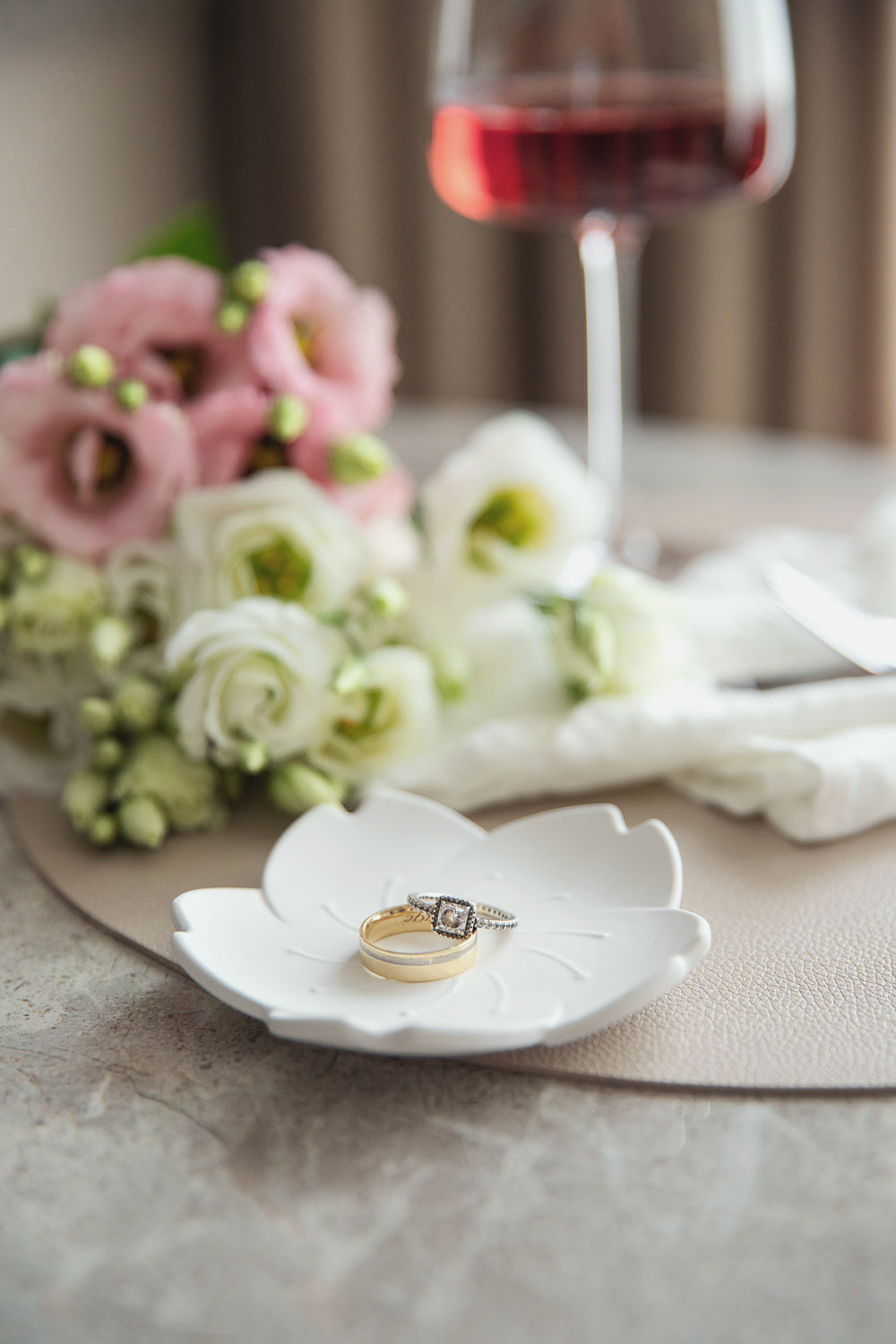 Kleine weiße Gipsablage – Minimalistische Ringablage & Halter für kleine Gegenstände