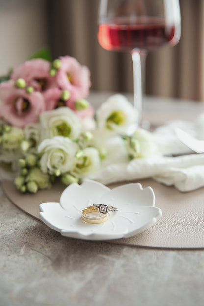 Kleine weiße Gipsablage – Minimalistische Ringablage & Halter für kleine Gegenstände