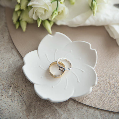 Kleine weiße Gipsablage – Minimalistische Ringablage & Halter für kleine Gegenstände