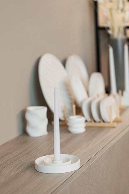 Weißer runder Gips-Kerzenhalter für lange Kerzen - Wohnkultur