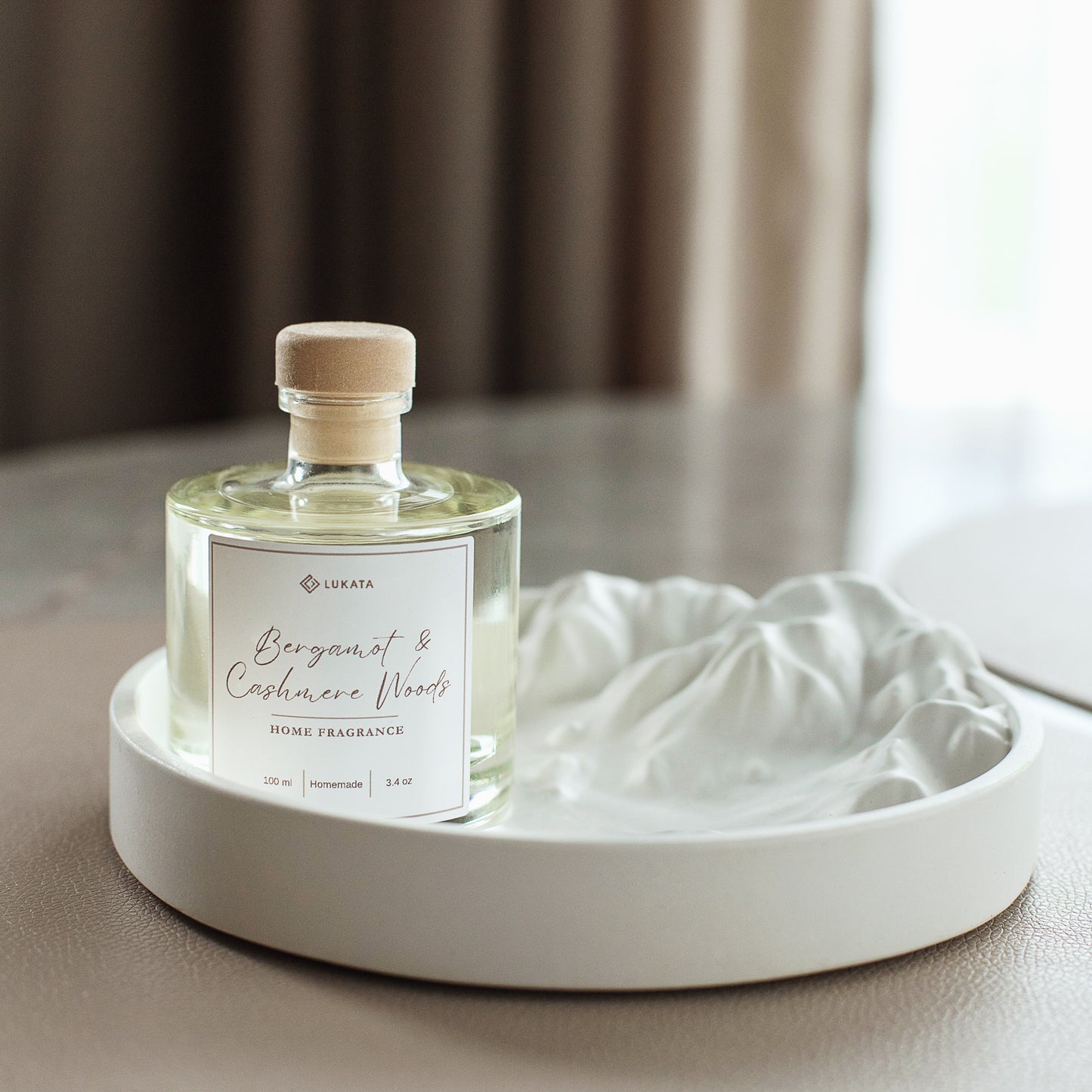 Gips-Tablett mit atemberaubendem Reliefdetail für Düfte und Schmuck