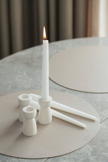 Elegantes Kerzenständer-Set mit drei Kerzen – Minimalistisches Design für moderne Tischdekoration