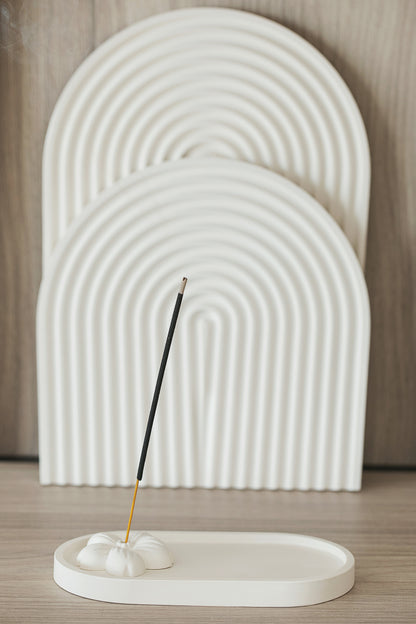Moderner minimalistischer Räucherstäbchenhalter mit Tablett – Eleganter Räucherstäbchenbrenner & Aschenfänger | Perfektes spirituelles Meditationsgeschenk | Wohnkultur