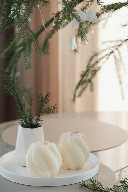 Großes Geschenkset – Zwei duftende Wirbelkerzen mit Tablett & diamantförmiger Vase, elegante Gips-Wohnkultur