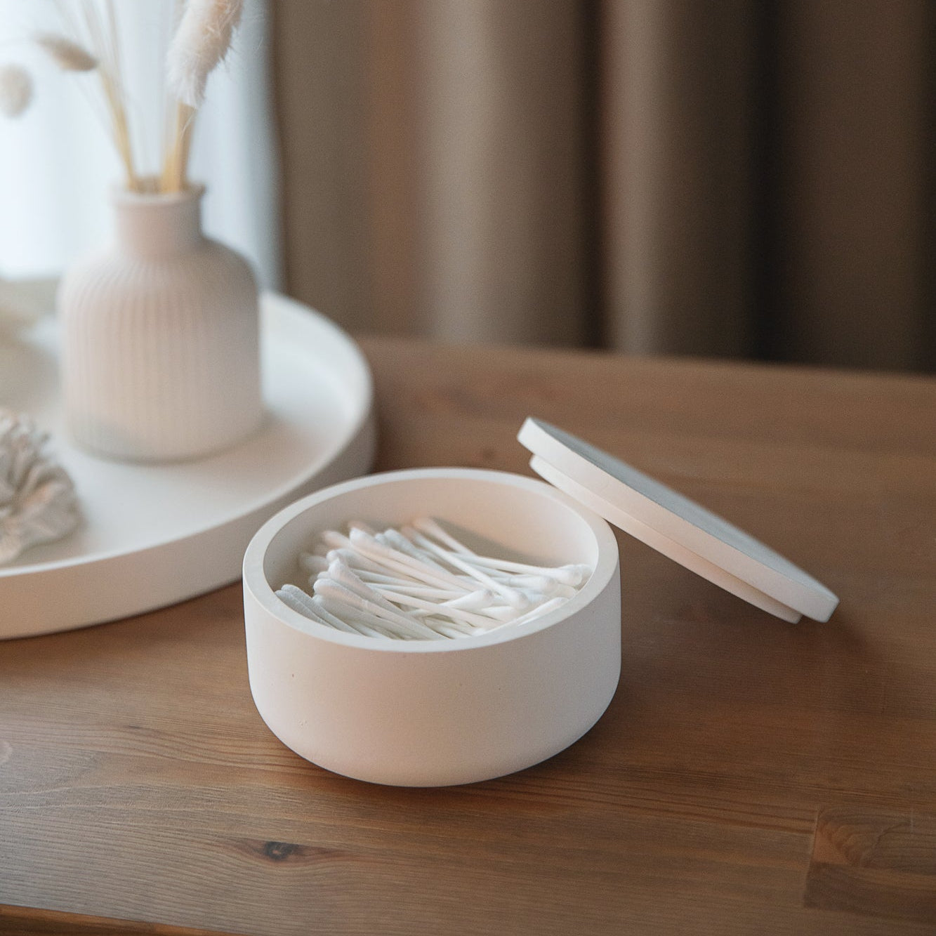 Elegantes weißes Gipsglas – Handgefertigter Badezimmerhalter für Wattestäbchen & stilvolle Aufbewahrung