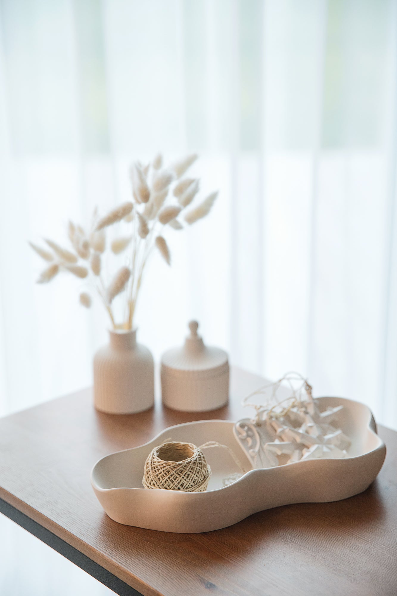 Wavy Tray, White Gypsum Bowl, Entryway Key Dish, Trinket Tray, Candy Plate, Handmade Gift