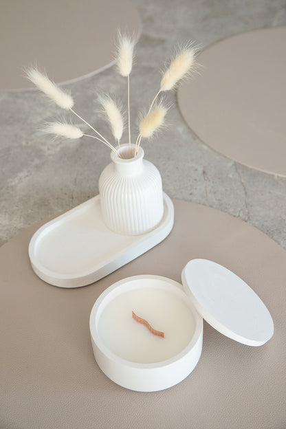 Duftkerze mit Holzdocht in handgefertigtem Gipsgefäß, Kokoswachs