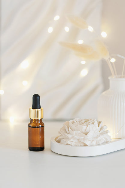 Gips-Pfingstrosenblüte mit Duftölflasche 10ml, Wohnaccessoire Element